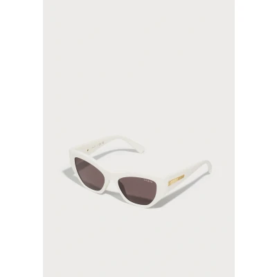 Image of Vogue Eyewear Sunglasses, Women&#039;s, Size: 53, Full ivory