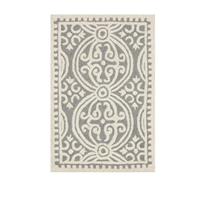 Image of SAFAVIEH Medallion Rug for Living Room, Dining Bedroom Cambridge Collection, Short Pile, in Silver and Ivory, 91 X 152 cm