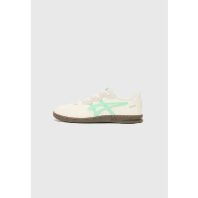 Image of Asics Sportstyle Skyhand OG Unisex Trainers, Size: 5, Cream/menthol shoes