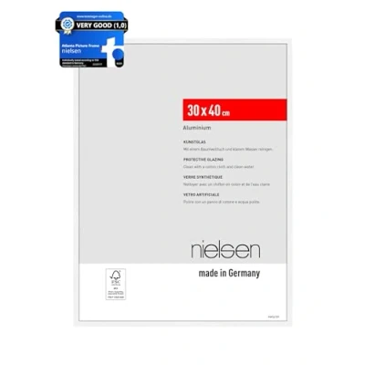 Image of nielsen Atlanta Photo Frame 30x40cm Aluminium Picture Frame, White with Protective Acrylic Glazing and Push Turn Clips Matt