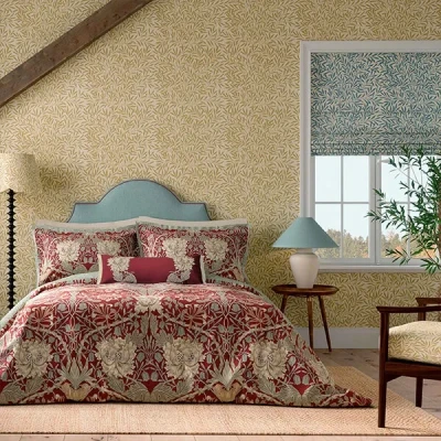 Image of Morris &amp; Co Honeysuckle Tulip Duvet Cover Single Red Gold