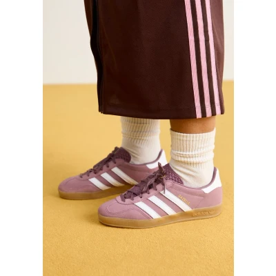 Image of adidas Originals Gazelle Indoor Trainers, Women&#039;s, Size: 4, Shadow fig/footwear white Leather