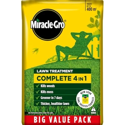 Image of Miracle Gro Complete 4 in 1 Lawn Food, 400 m² bag, Weed &amp; Moss Control