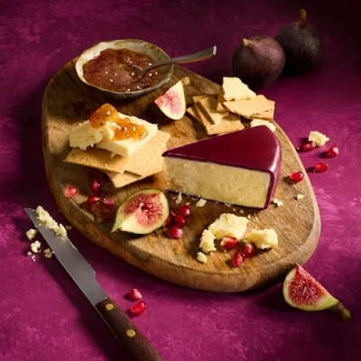 Image of Snowdonia Cheese Company Slate Board Including Black Bomber, Beechwood &amp; Ruby Mist 200g Truckles