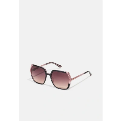 Image of Guess Sunglasses, Women&#039;s, Size: One Size, Shiny black/gradient bordeaux