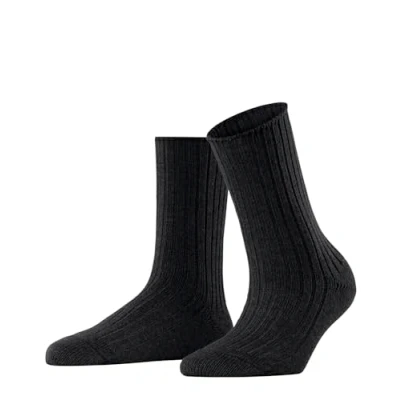 Image of ESPRIT Women&#039;s Hygge W So Wool Cashmere Plain 1 Pair Socks, Black 3000, 5.5 8
