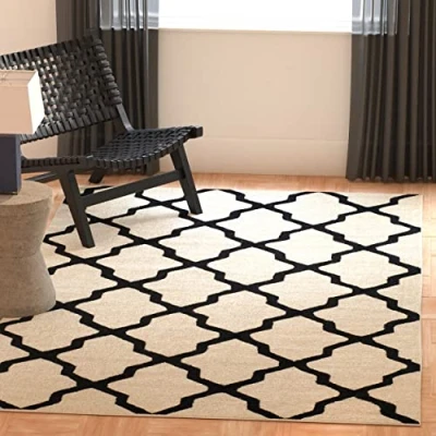 Image of SAFAVIEH Trellis Rug for Living Room, Dining Bedroom Cambridge Collection, Short Pile, in Ivory and Black, 152 X 244 cm