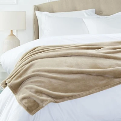 Image of Amazon Basics Throw Blanket, Not Heated, Made of Soft Velvet Plush, Sand, 168 x 229 cm