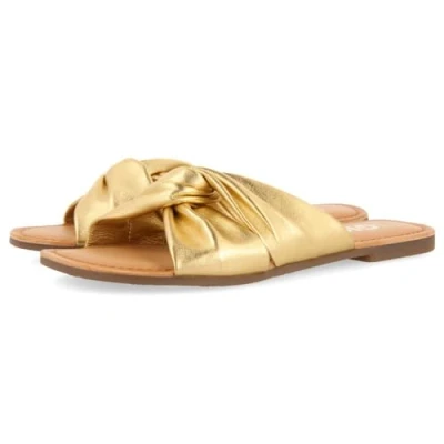 Image of GIOSEPPO Women&#039;s Agira Flat Sandal, Dark Gold, 6 UK