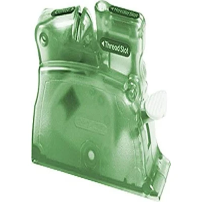 Image of Clover Desk Needle Threader: Green, 1