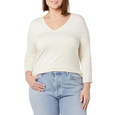 Image of Amazon Essentials Women&#039;s Classic Fit 3/4 Sleeve V Neck T Shirt (Available in Plus Size), Oatmeal Heather, S