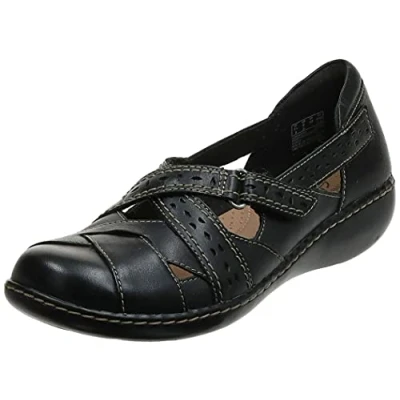 Image of Clarks Women&#039;s Ashland Spin Q Slip On Loafer, Black, 6 UK