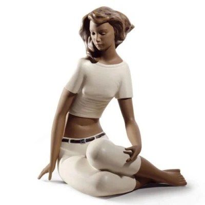 Image of NAO Mediterranean Breeze. Porcelain Woman Figure.