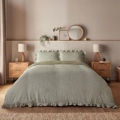 Image of Silentnight Supersoft Gingham Ruffle Duvet Set Comfy Delicate Touch Seersucker Non Iron Microfibre with Button Fastening Stylish &amp; Modern Quilt Cover + Pillowcase Bed Set, Single, Sage