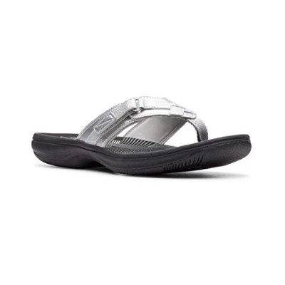 Image of Clarks Women&#039;s Breeze Sea Flip Flop, Silver Synthetic/Black Sole, 8 UK