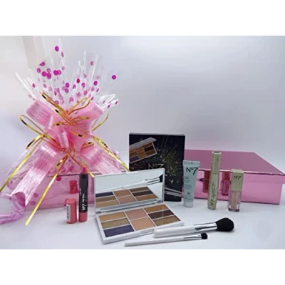 Image of Boots No7 Luxury Shimmer Collection Gift Hamper