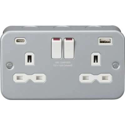 Image of KnightsBridge 13A 2G SP Metal Clad Switched Socket with Dual USB C+A