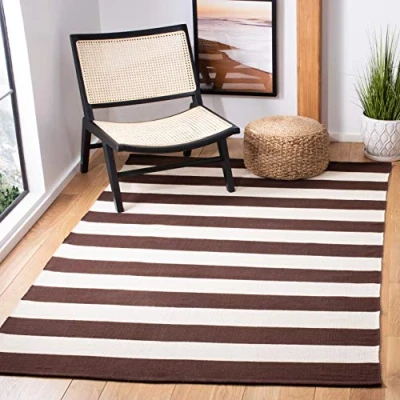 Image of SAFAVIEH Modern Rug for Living Room, Dining Bedroom Montauk Collection, Short Pile, in Chocolate and Ivory, 152 X 244 cm