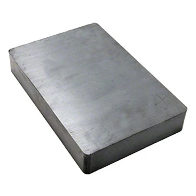 Image of Y30BH Ferrite Magnet for Arts, Craft, Science and DIY 152.4mm x 101.4mm 25.4mm thick 20kg Pull